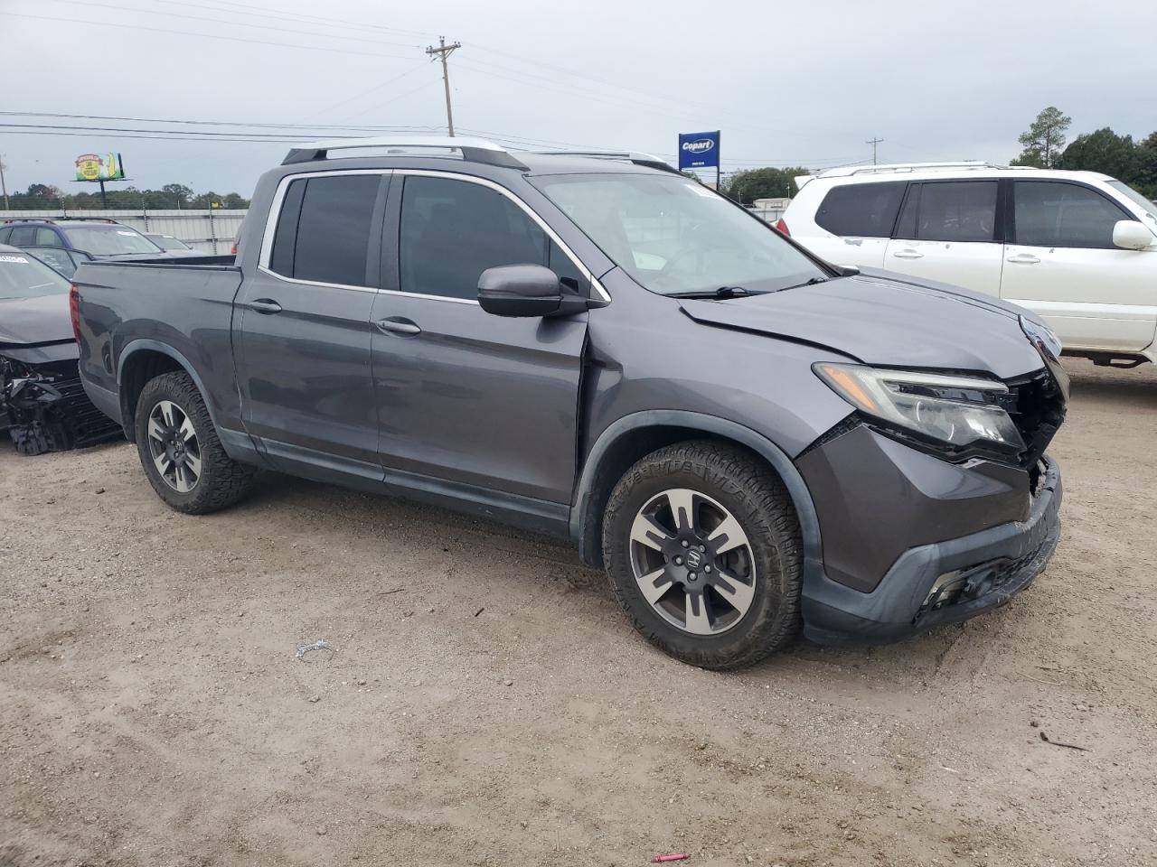 2017 Honda Ridgeline - Image 4