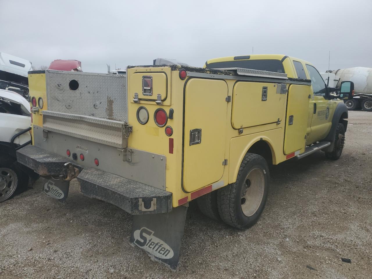 2015 Ford F550 - Image 3