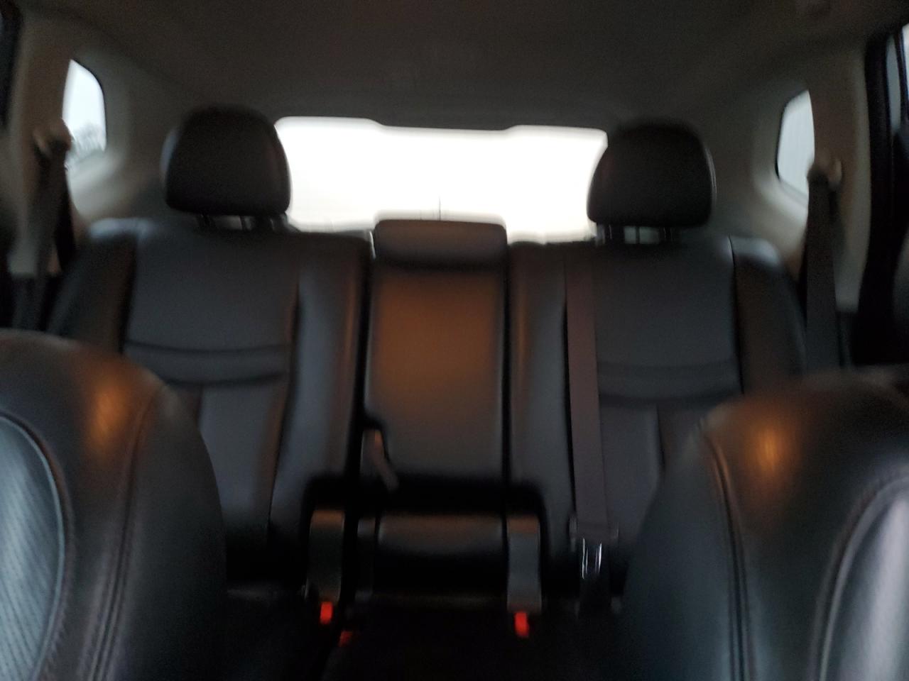 2018 Nissan Rogue - Image 10