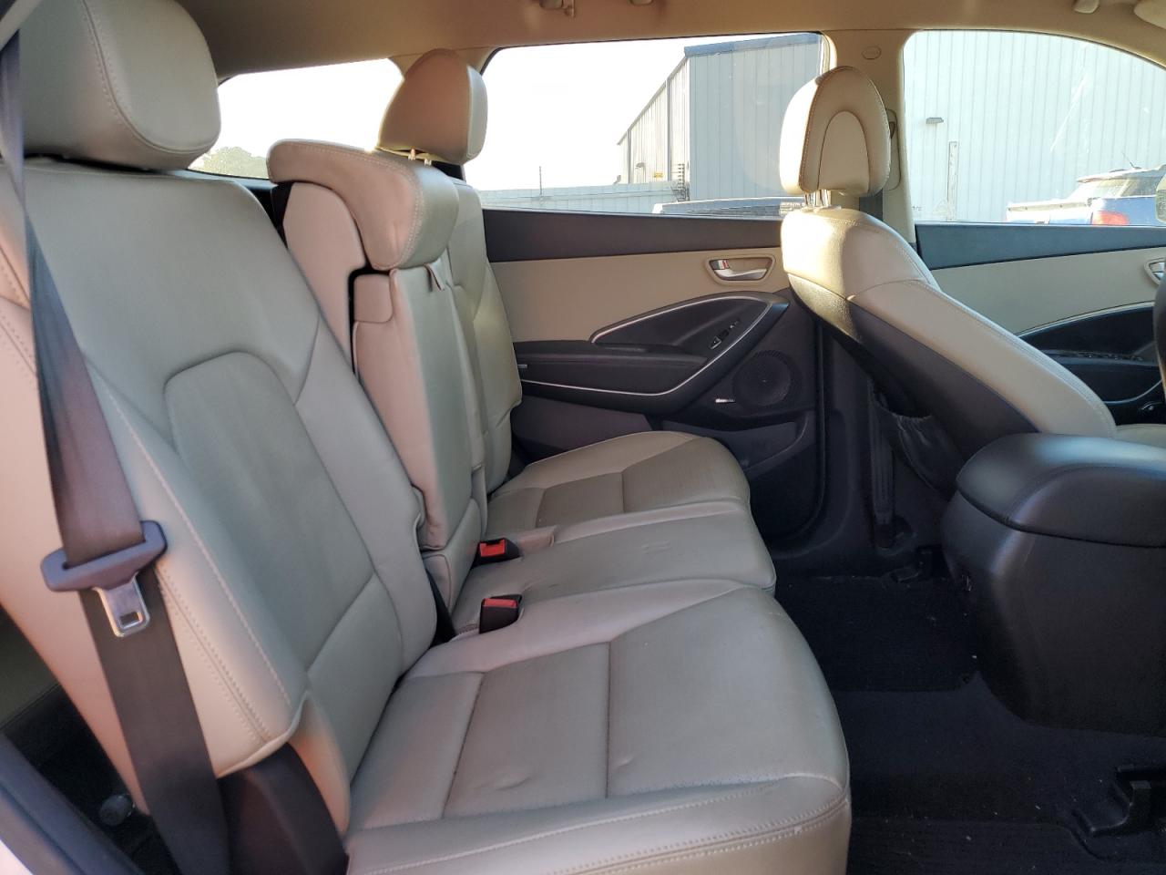 2013 Hyundai Santa Fe - Image 11