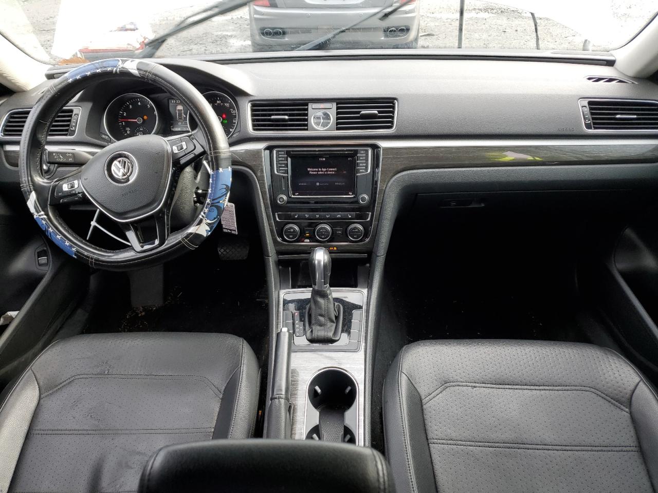 2016 Volkswagen Passat - Image 8