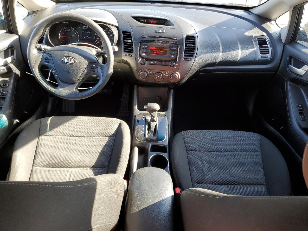 2017 Kia Forte - Image 8