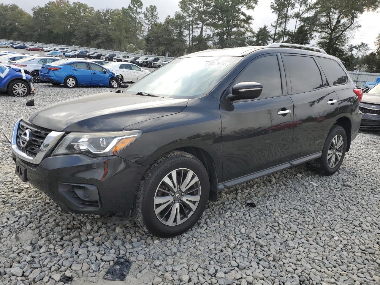 2017 Nissan Pathfinder - Image 1
