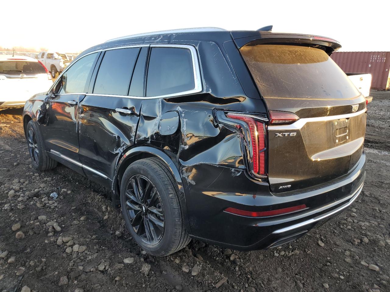 2022 Cadillac XT6 - Image 2