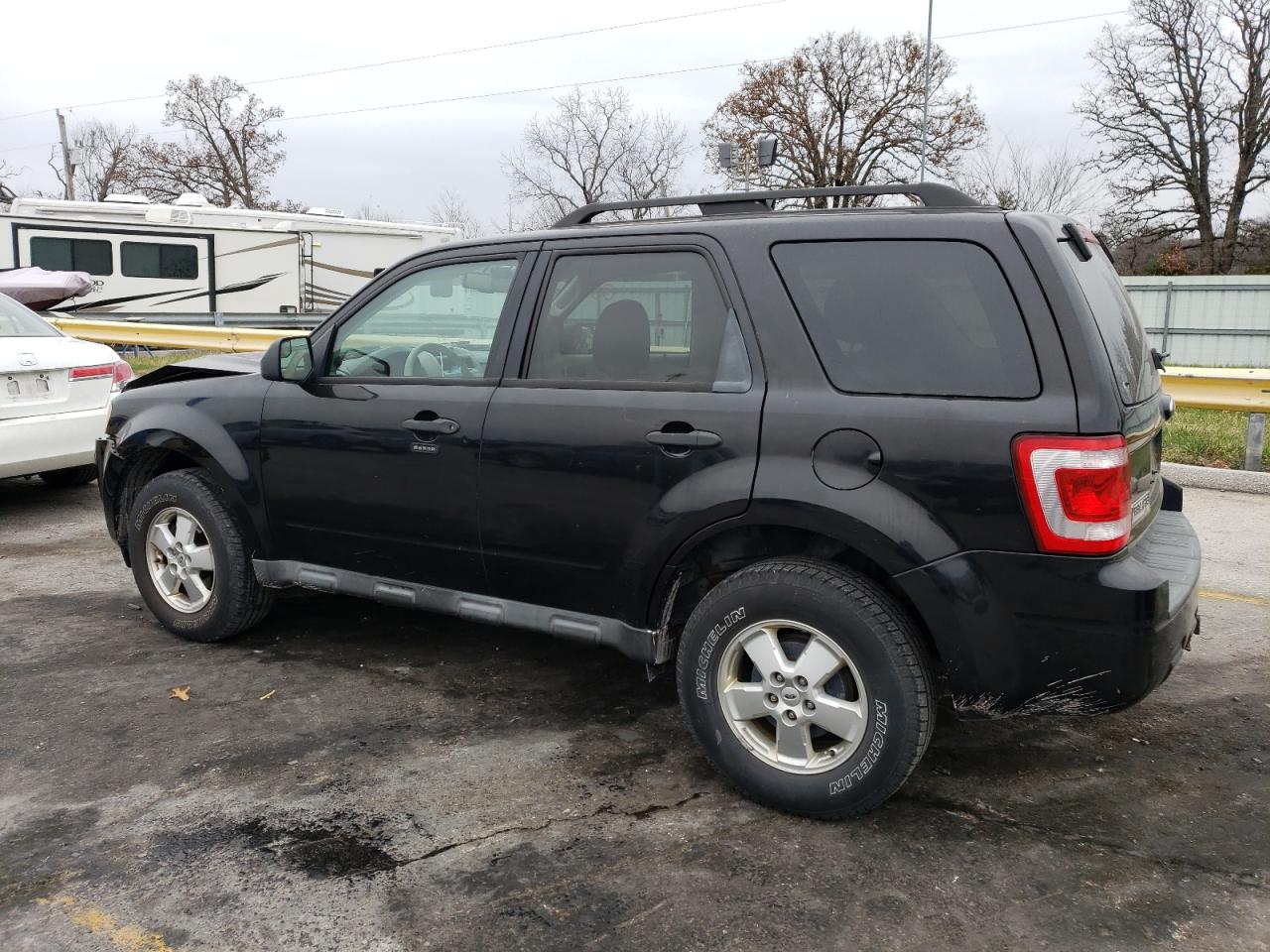 2011 Ford Escape - Image 2