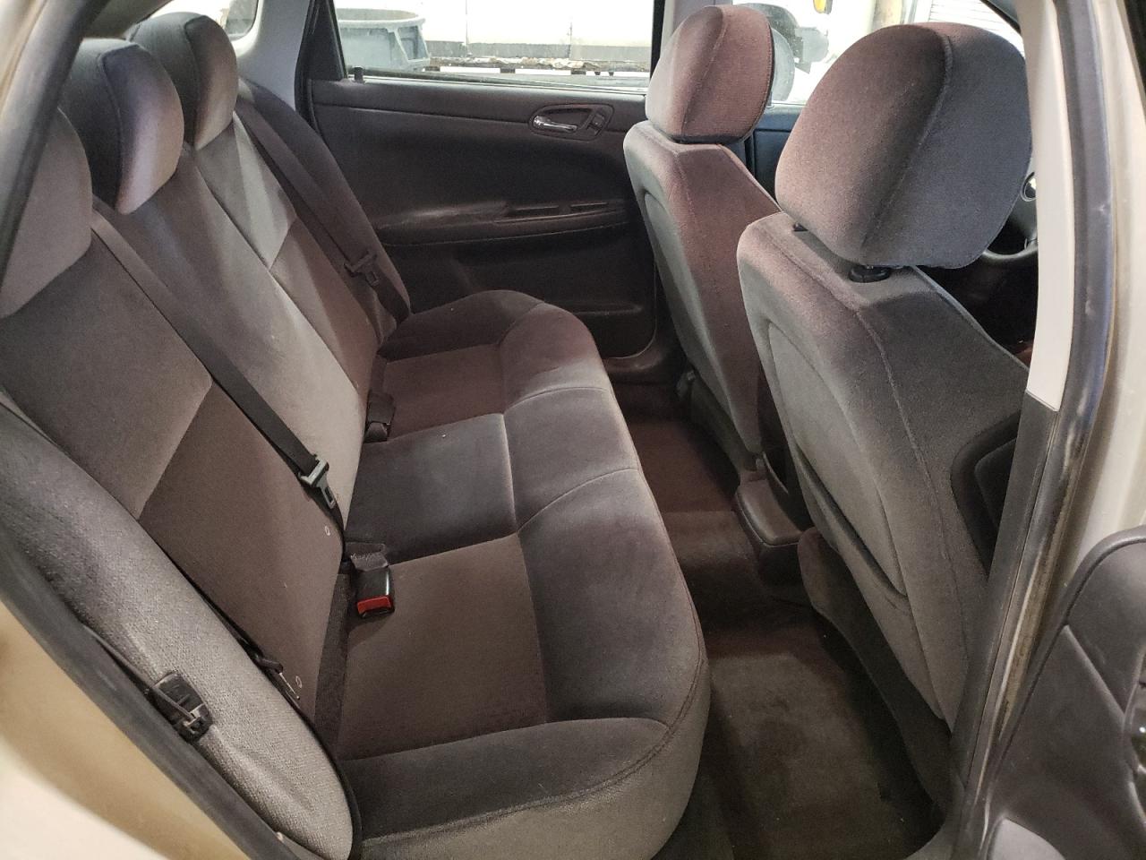 2010 Chevrolet Impala - Image 10