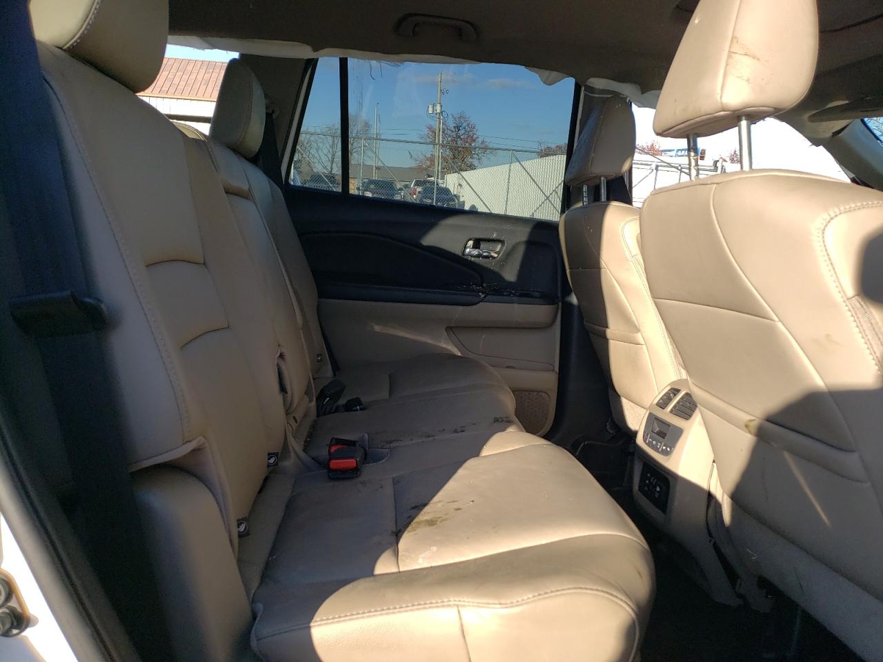 2016 Honda Pilot - Image 12