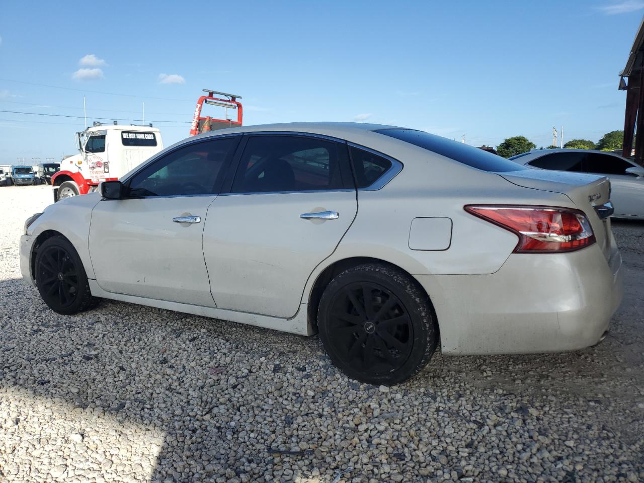 2013 Nissan Altima - Image 2