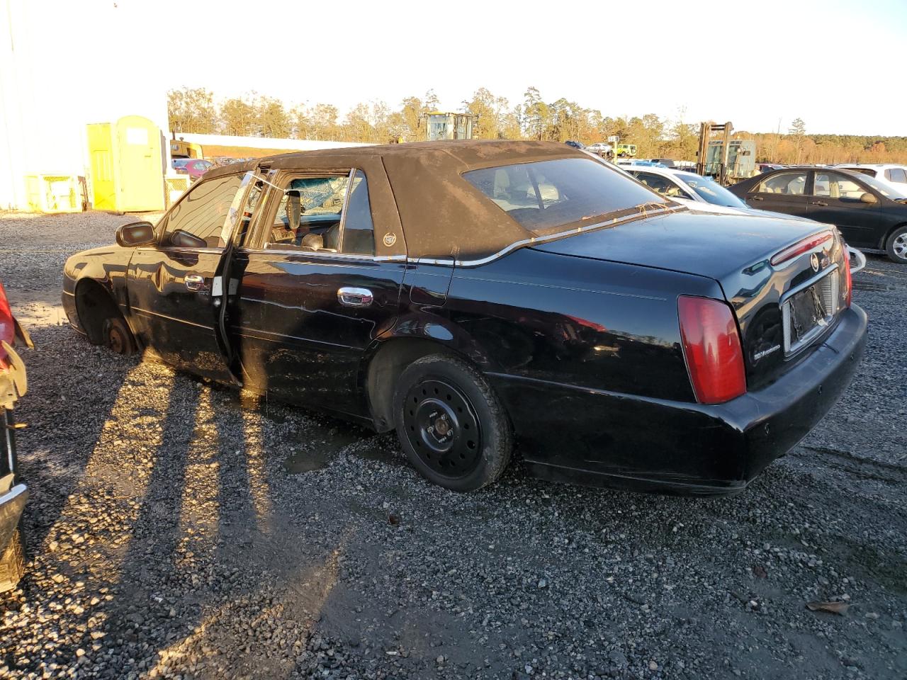 2003 Cadillac De Ville - Image 2