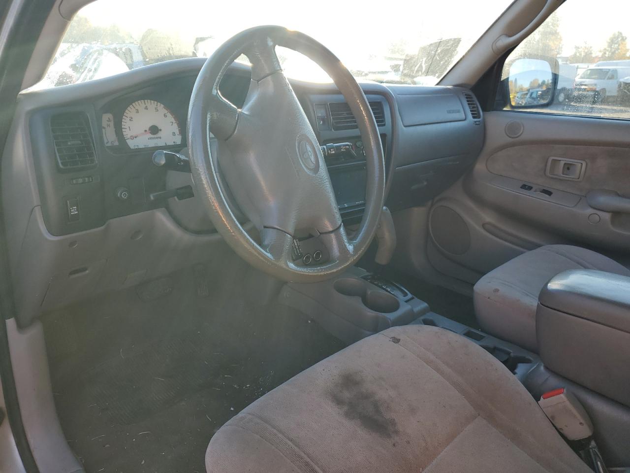2004 Toyota Tacoma - Image 8