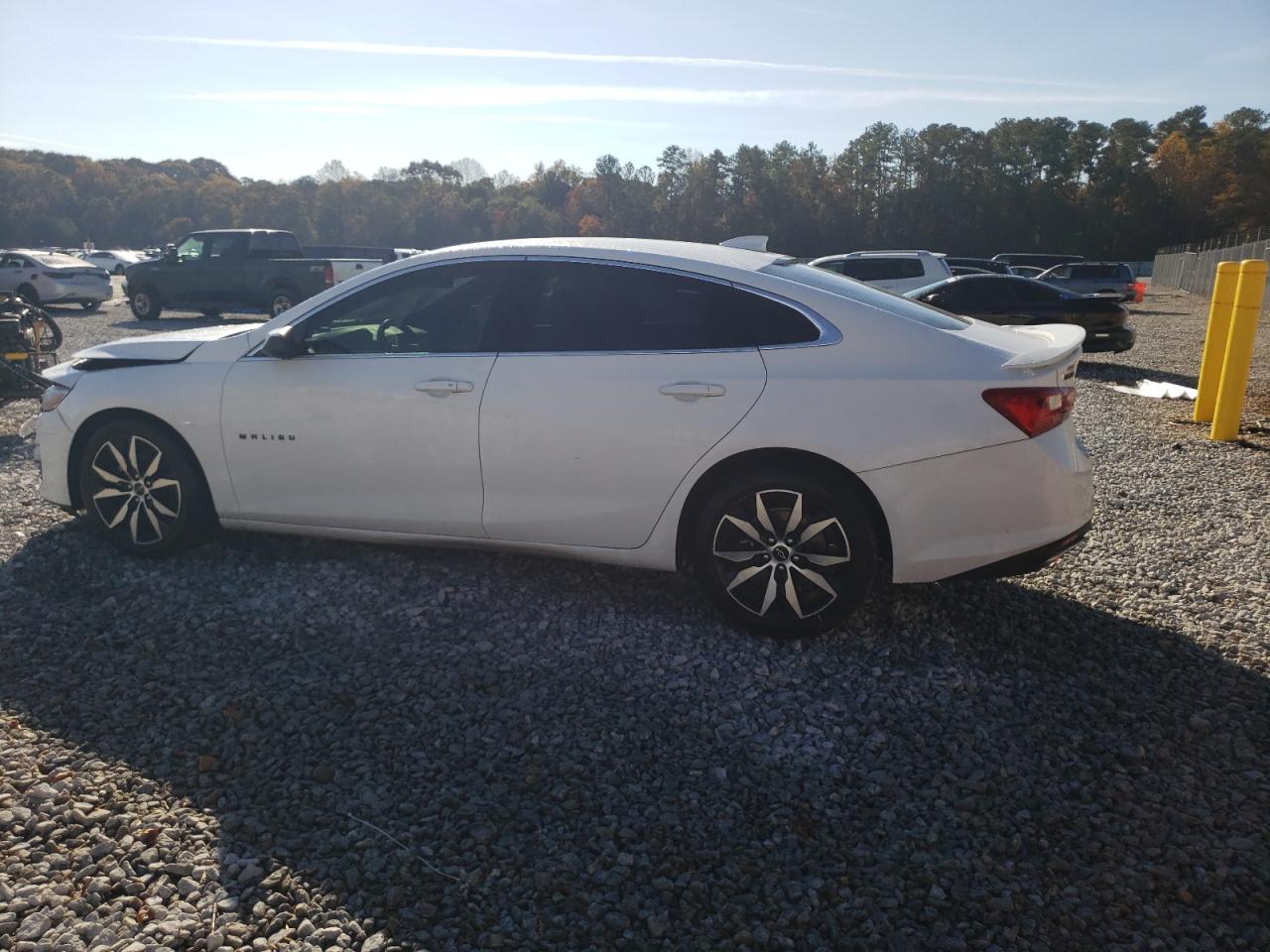 2020 Chevrolet Malibu - Image 2