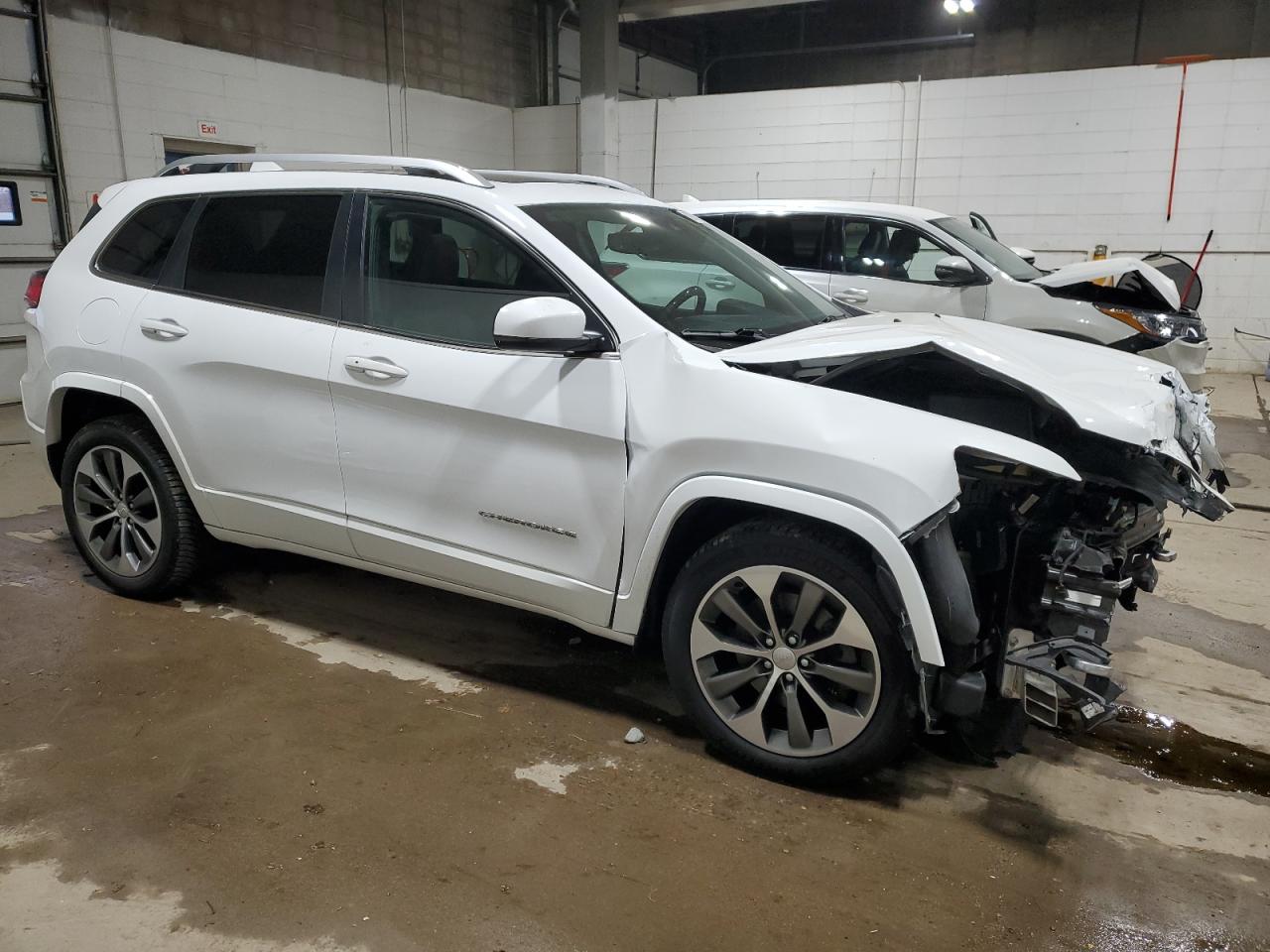 2019 Jeep Cherokee - Image 4