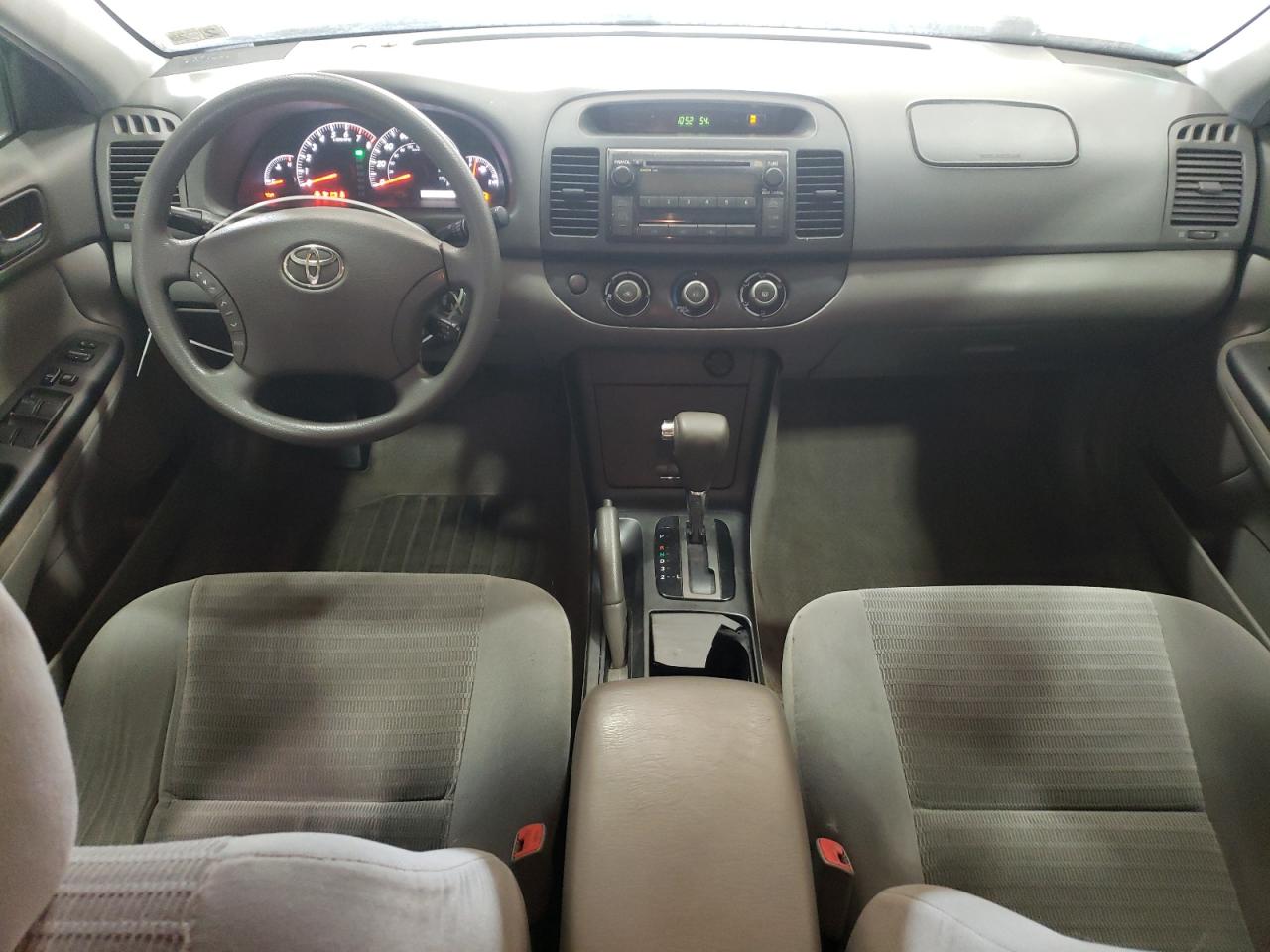 2005 Toyota Camry - Image 8
