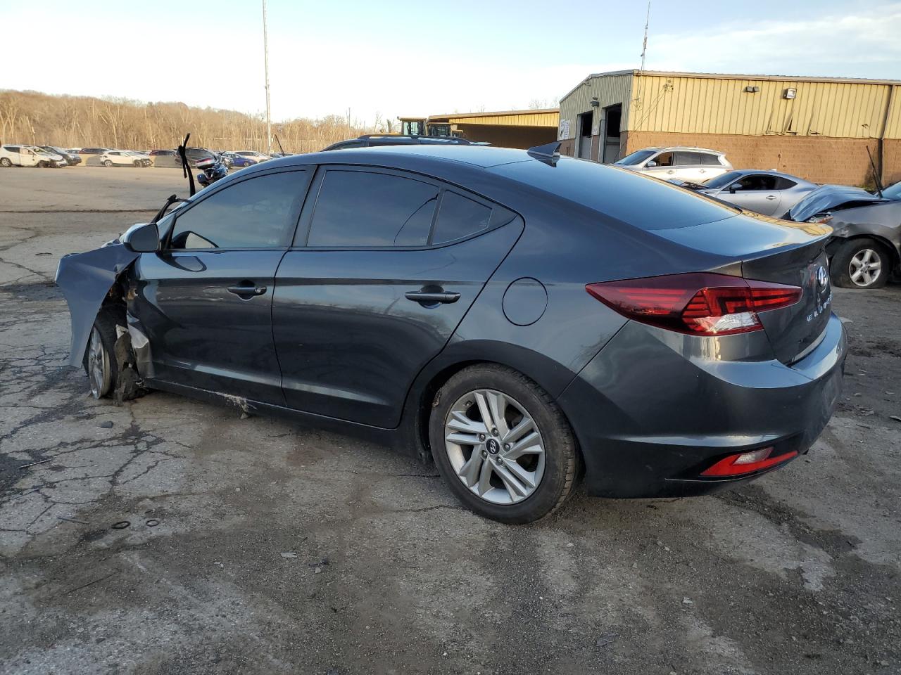 5NPD84LF7LH622569 2020 HYUNDAI ELANTRA - Image 2