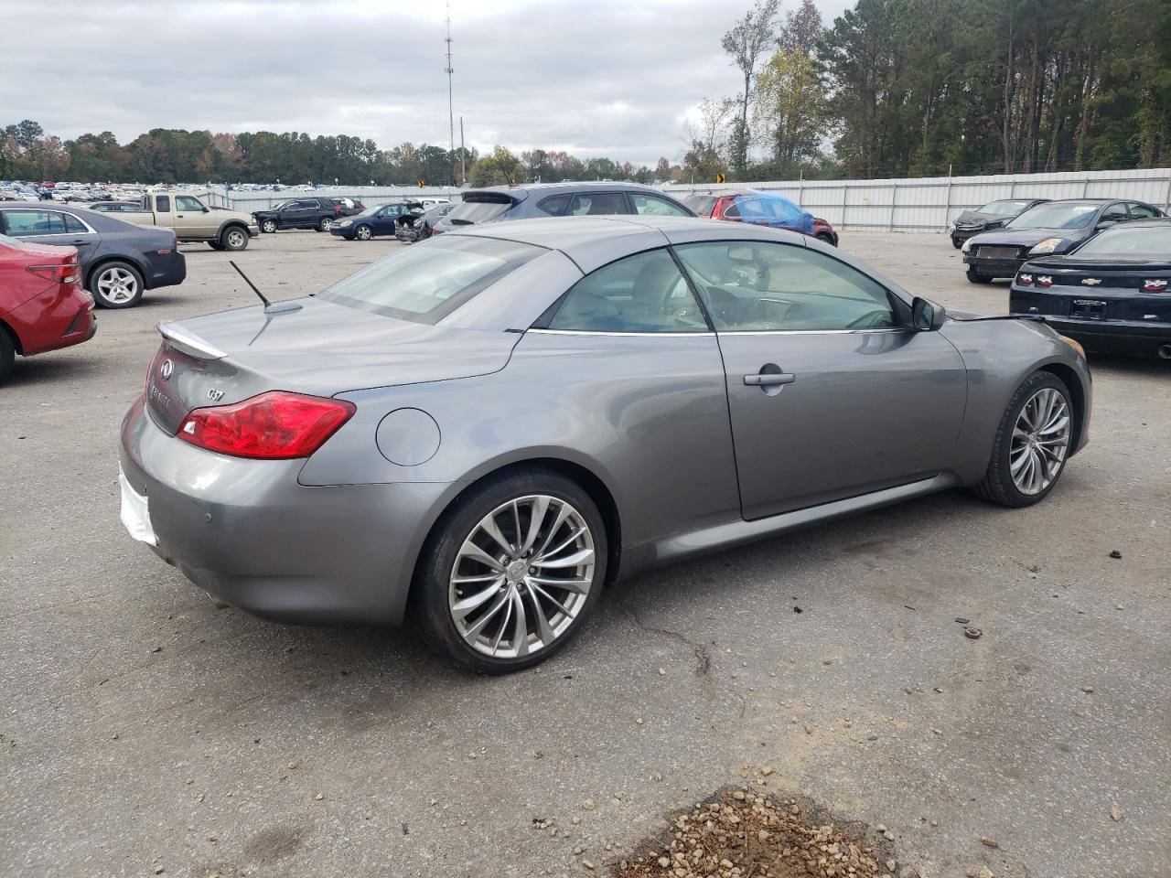 2011 Infiniti G - Image 3