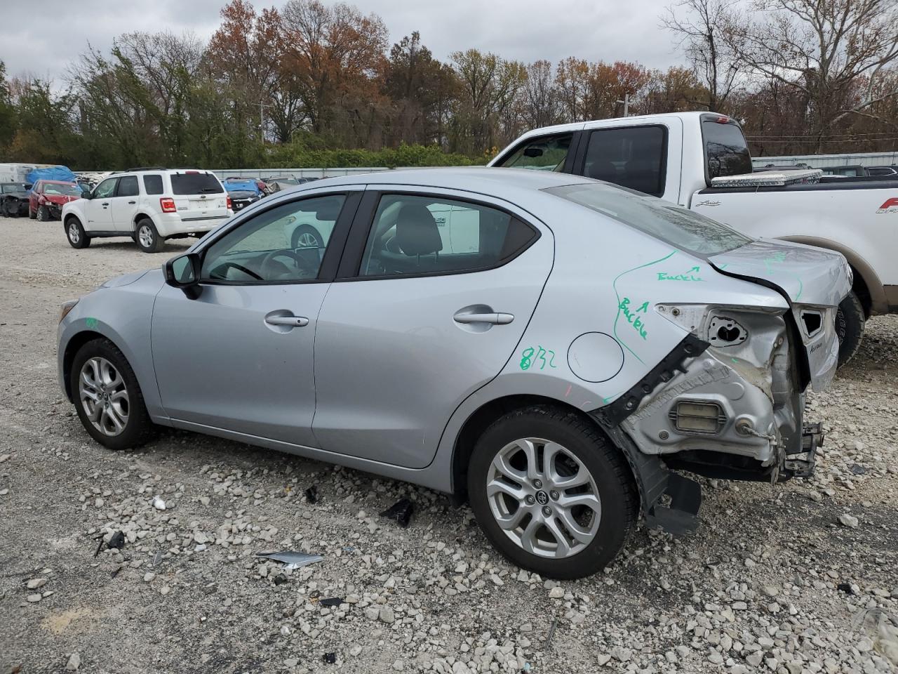2018 Toyota Yaris - Image 2