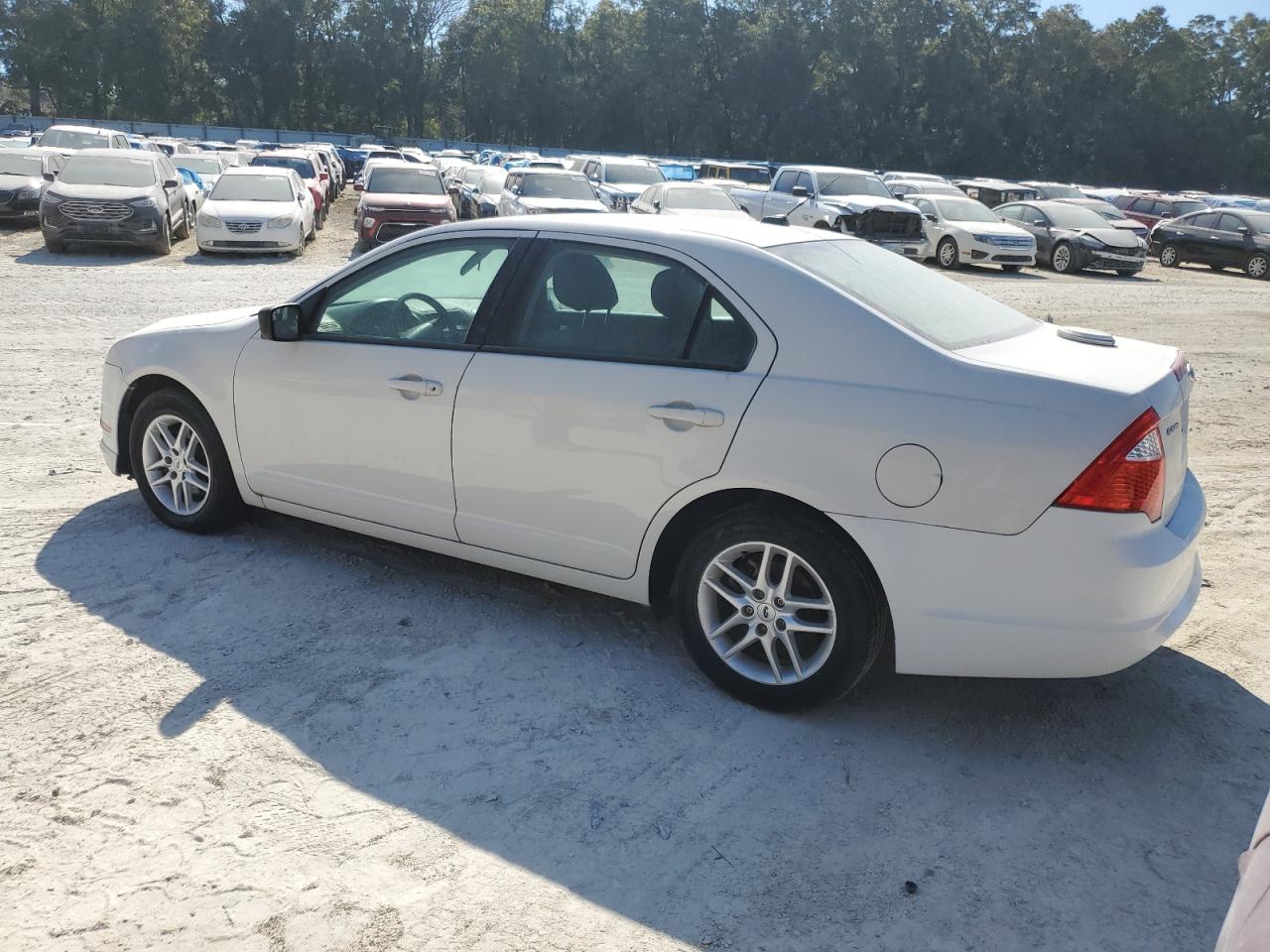 2012 Ford Fusion - Image 2