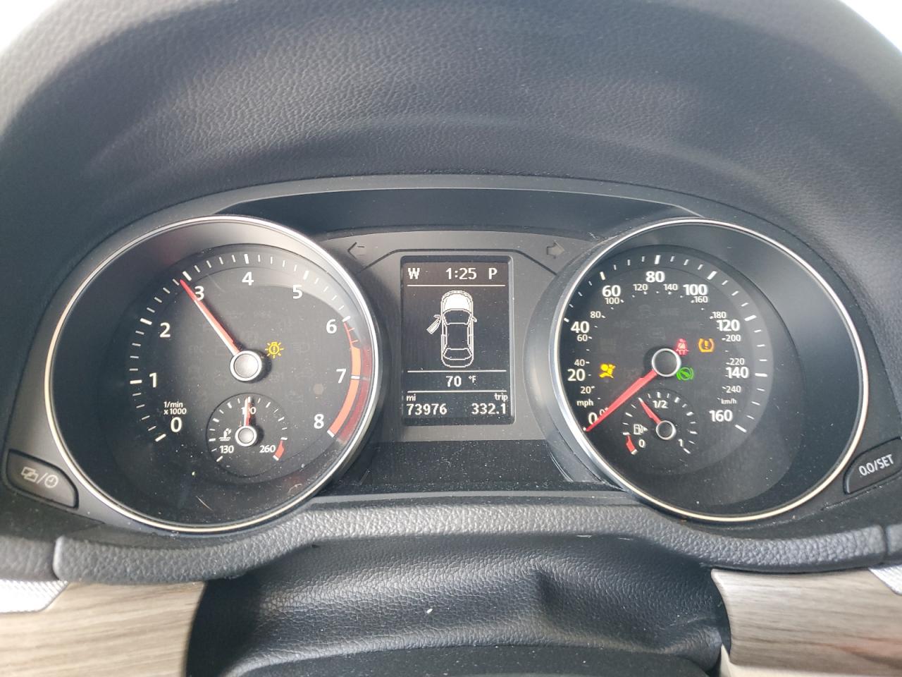 2018 Volkswagen Passat - Image 9