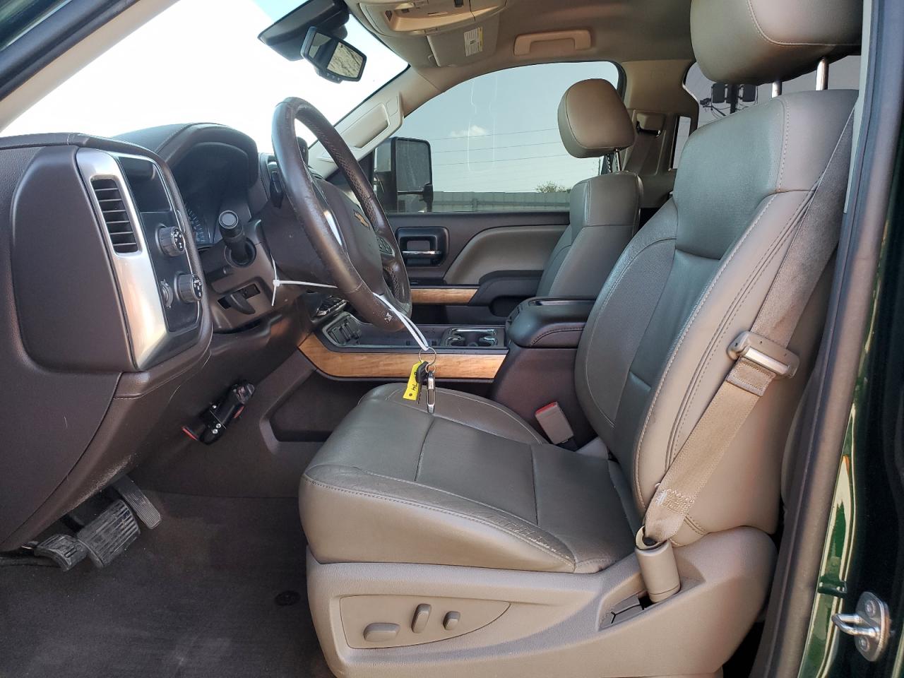 2015 Chevrolet Silverado - Image 7