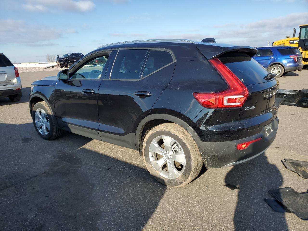 VIN YV4162UK5L2266694 2020 VOLVO XC40 no.2