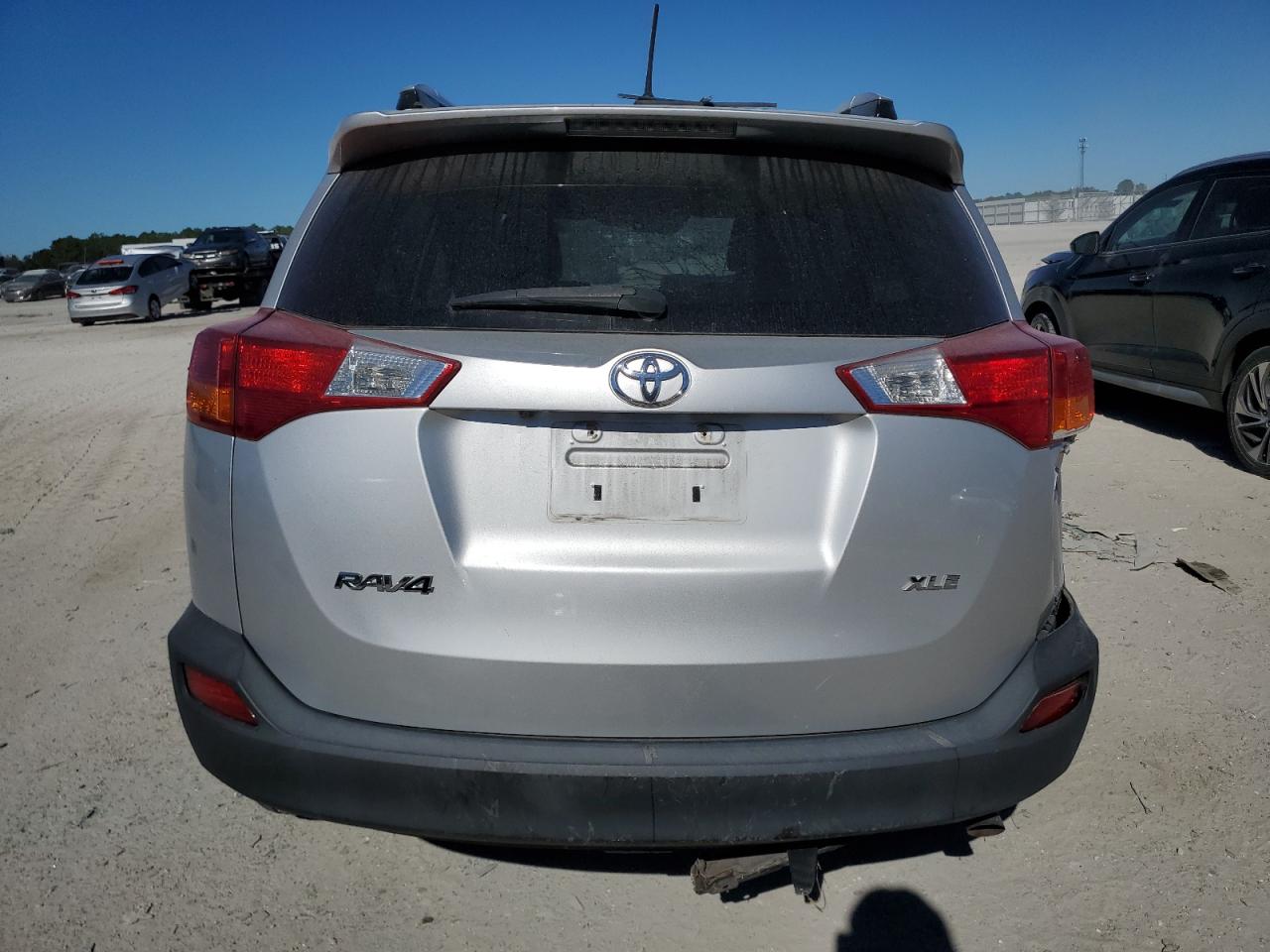2015 Toyota RAV 4 - Image 6