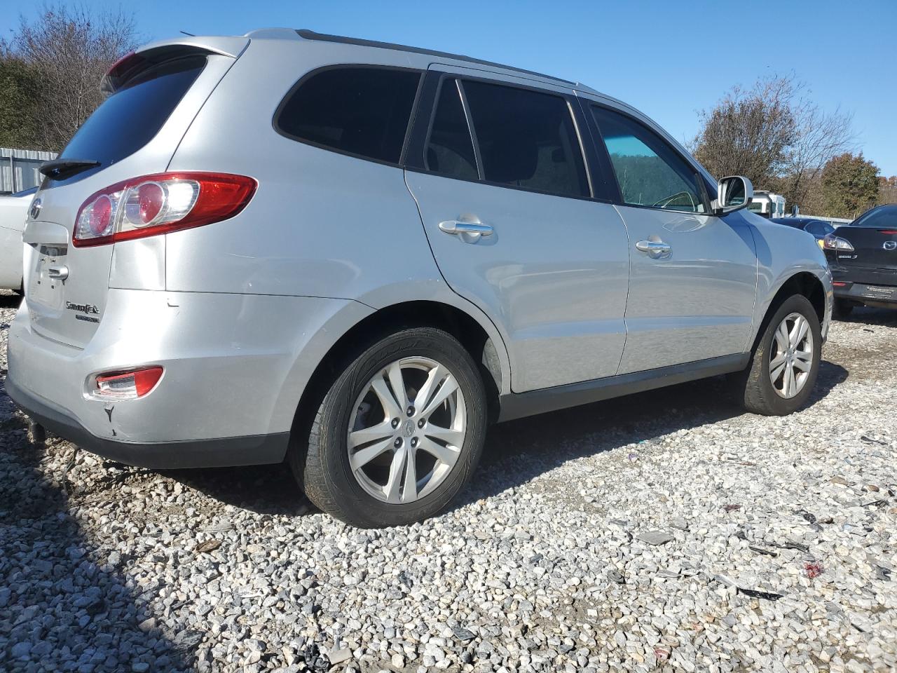 2011 Hyundai Santa Fe - Image 3