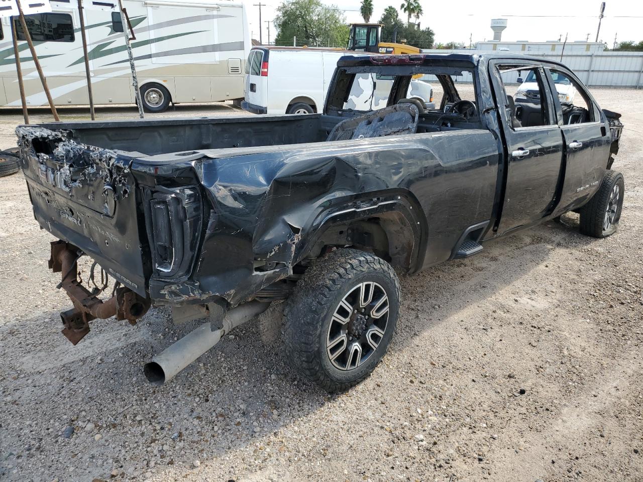 2022 GMC Sierra - Image 3
