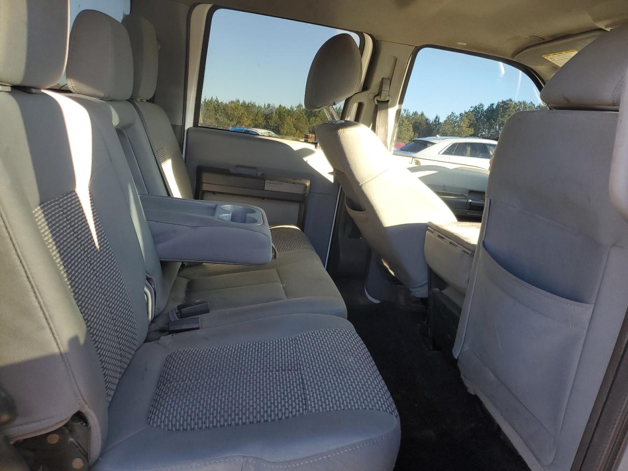 2011 Ford F250 - Image 10