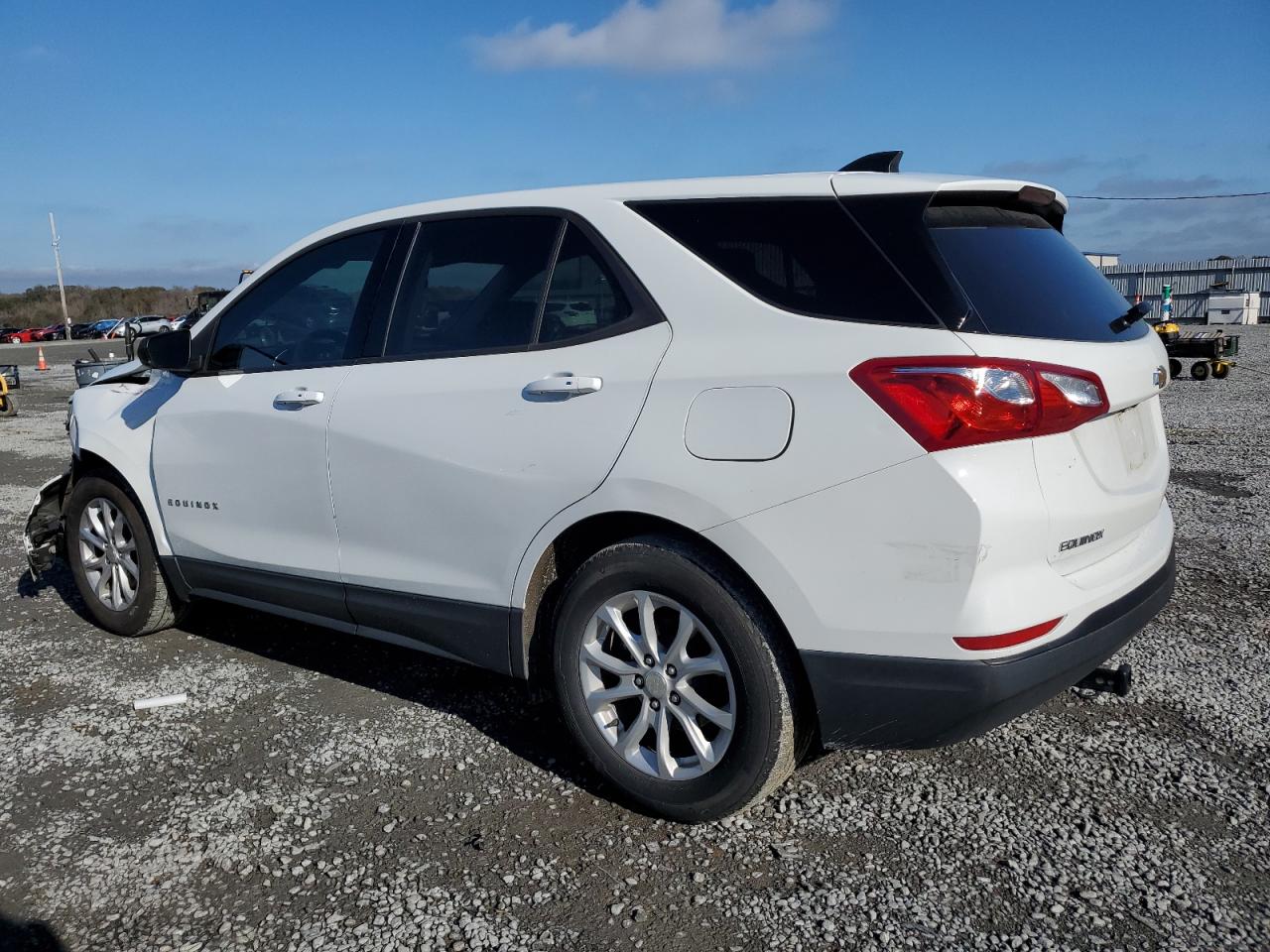 2019 Chevrolet Equinox - Image 2