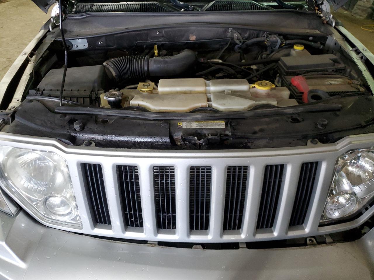 2008 Jeep Liberty (North America) - Image 12