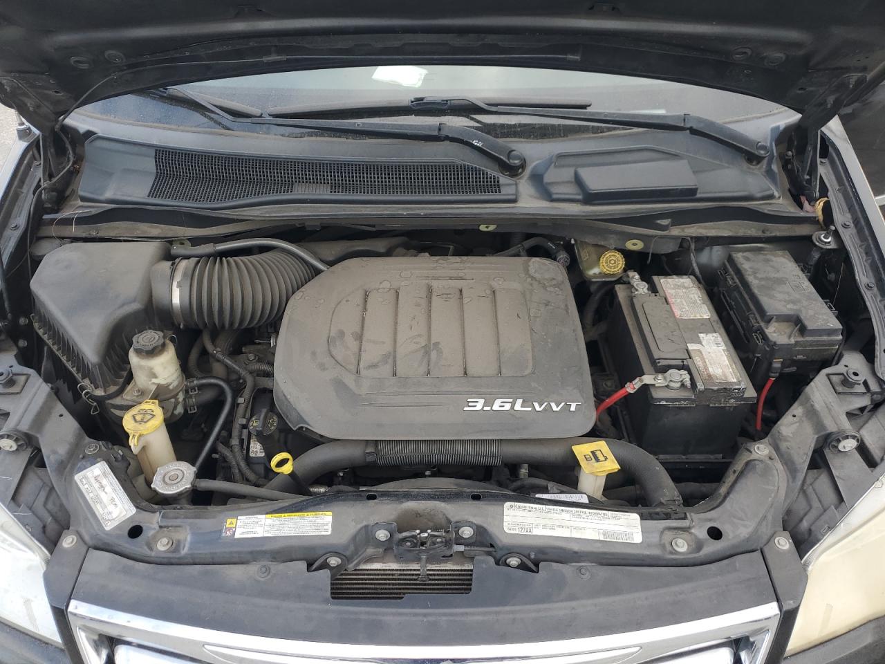 2011 Chrysler Town & Country - Image 12