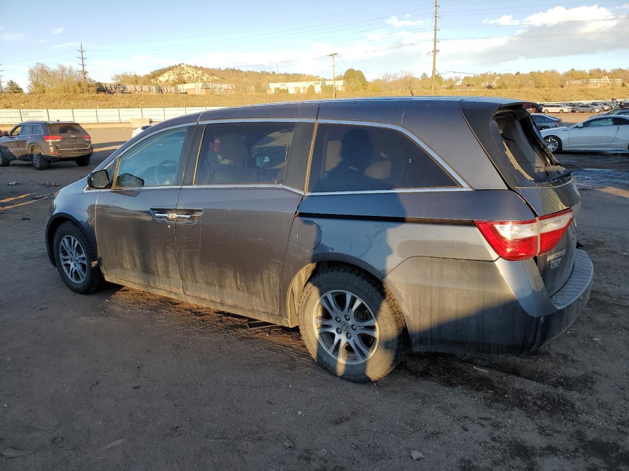 2012 Honda Odyssey - Image 2
