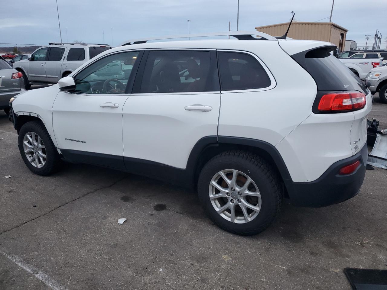 2015 Jeep Grand Cherokee - Image 2