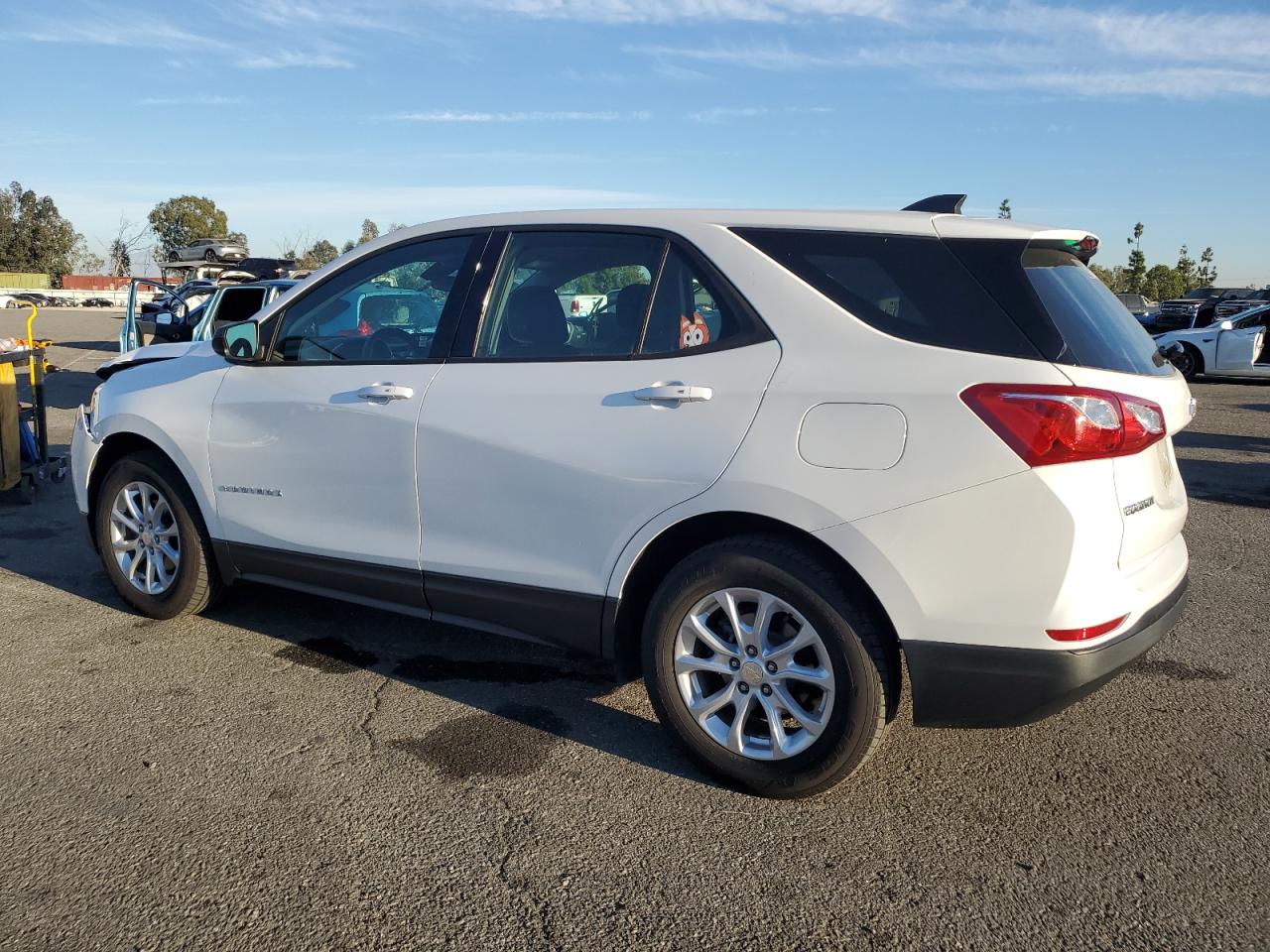 2019 Chevrolet Equinox - Image 2