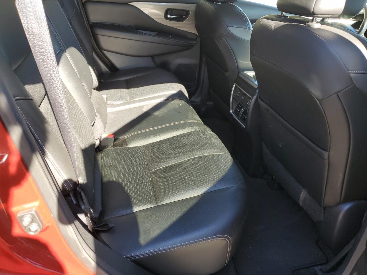 2018 Nissan Murano - Image 11
