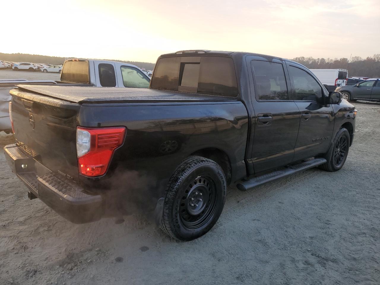 2018 Nissan Titan - Image 3