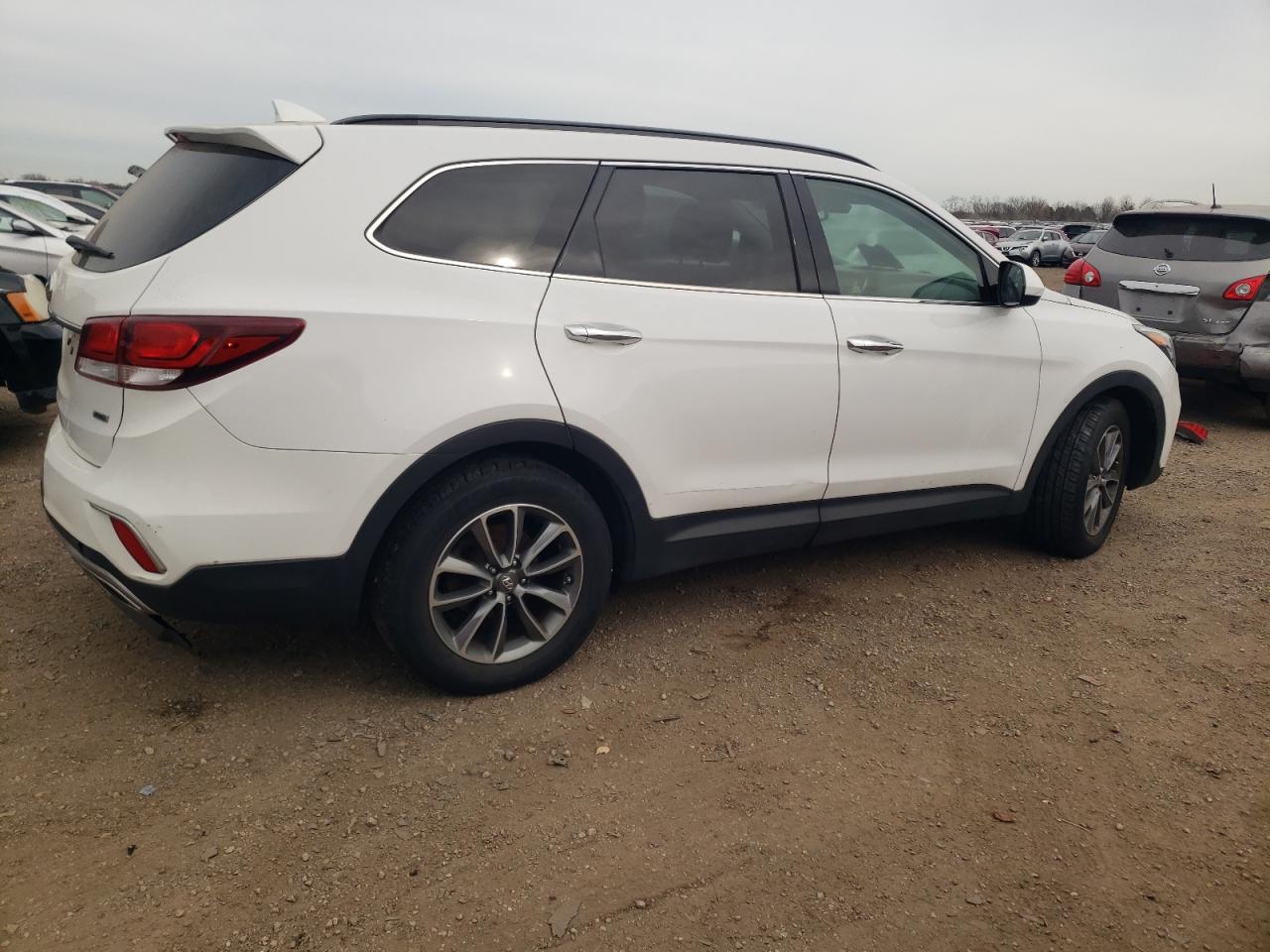 2017 Hyundai Santa Fe - Image 3