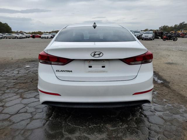  HYUNDAI ELANTRA 2018 Белы