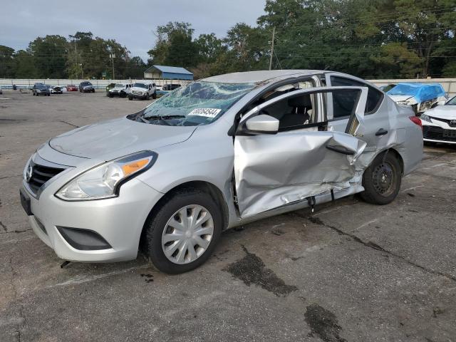  NISSAN VERSA 2019 Silver