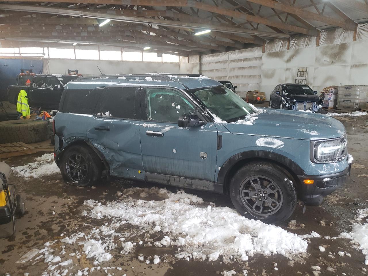 2022 Ford Bronco - Image 4