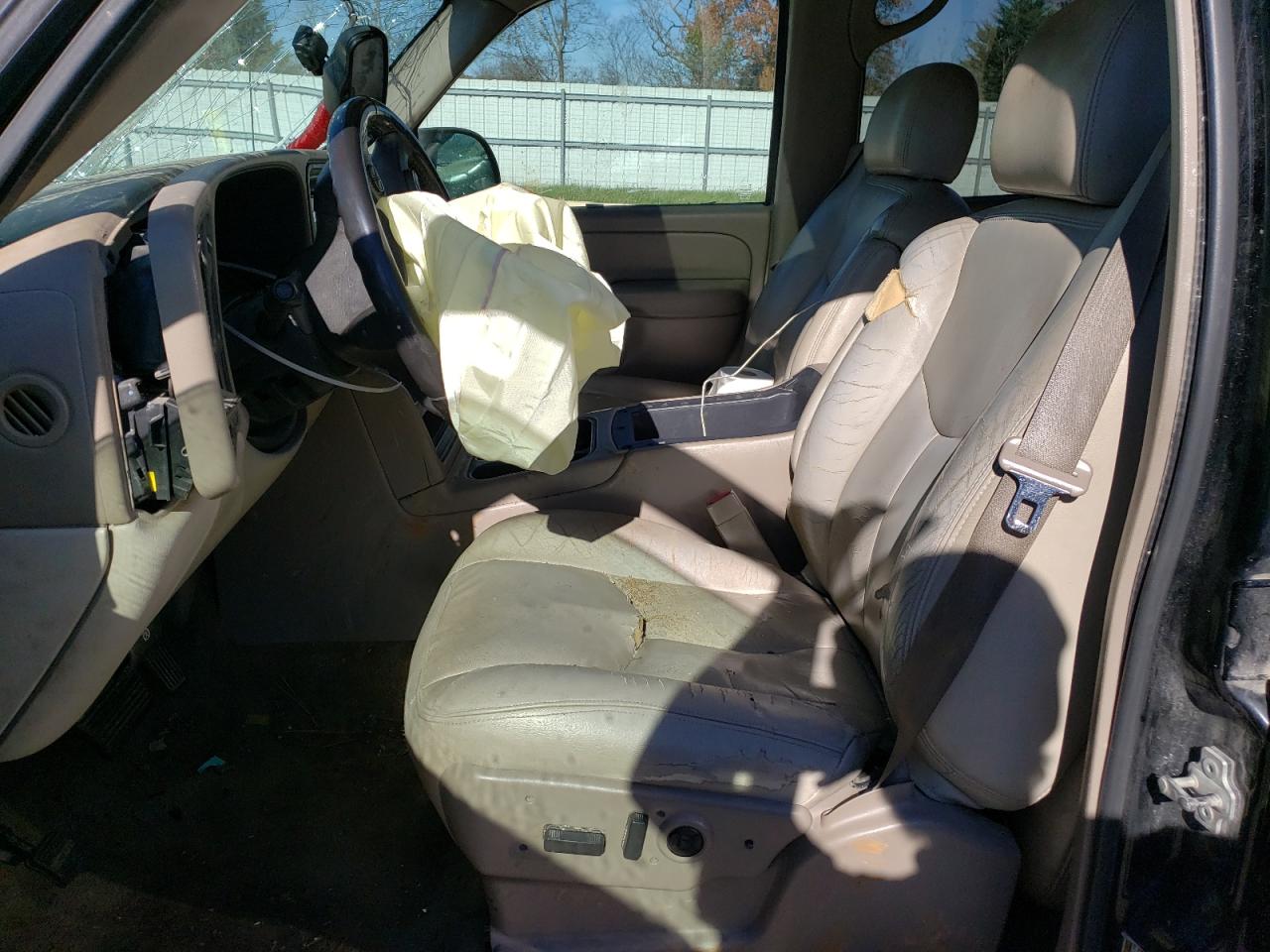 2005 Chevrolet Tahoe - Image 7