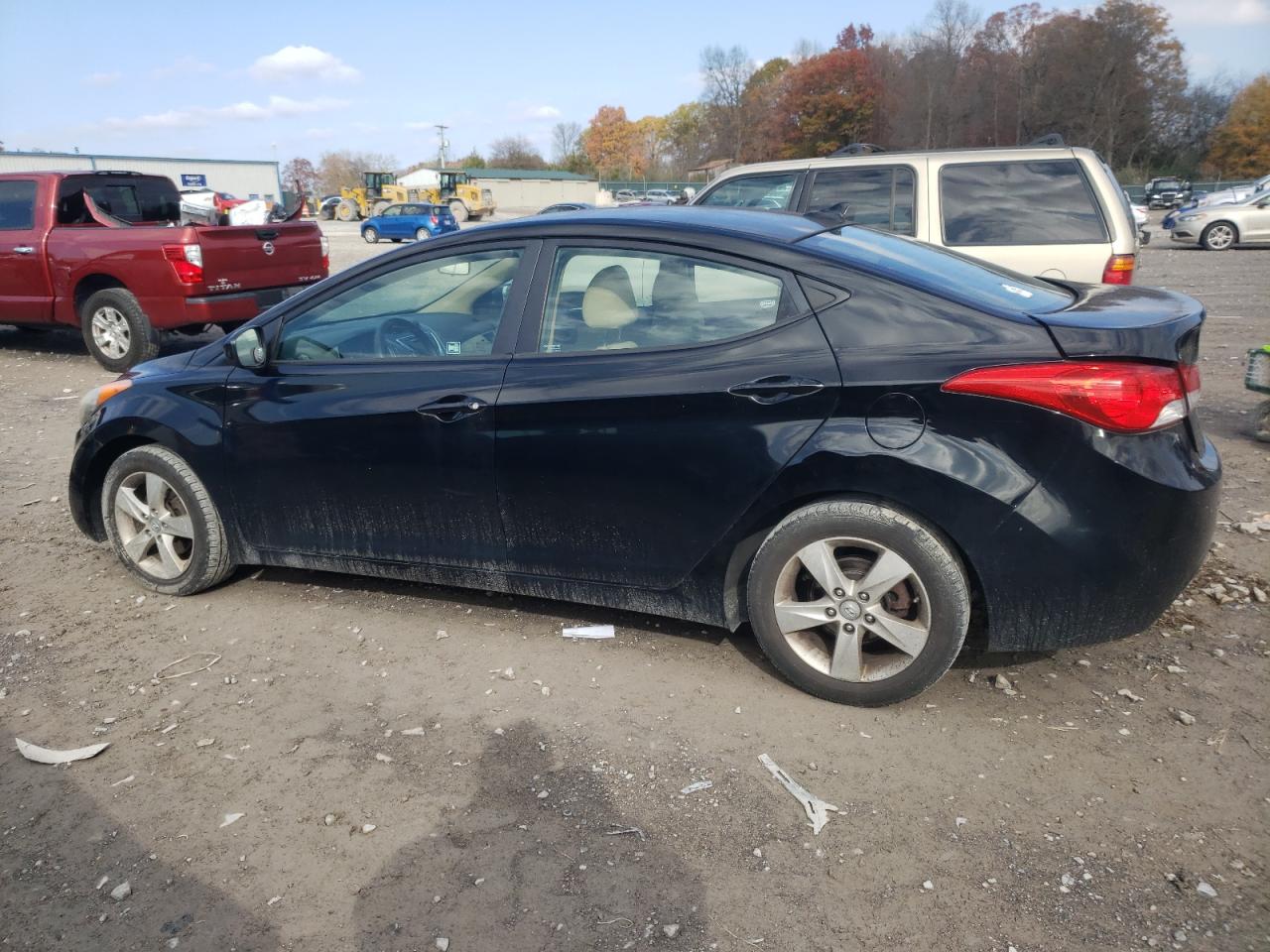 2011 Hyundai Elantra - Image 2