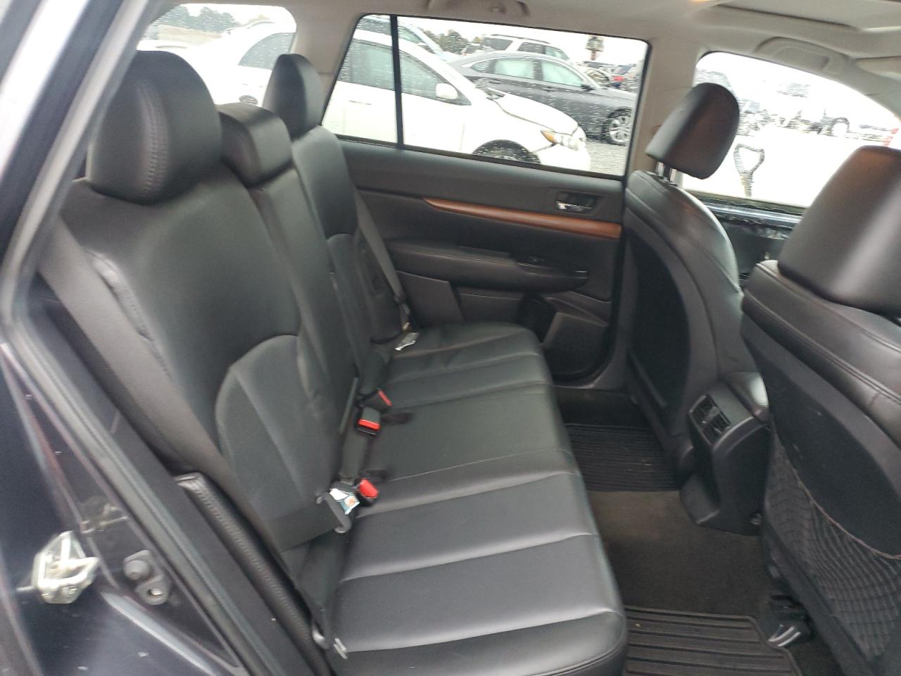 2013 Subaru Outback - Image 11