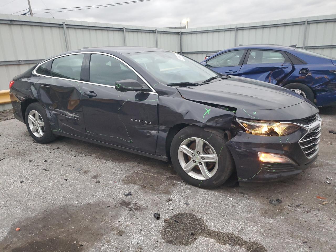 2023 Chevrolet Malibu - Image 4