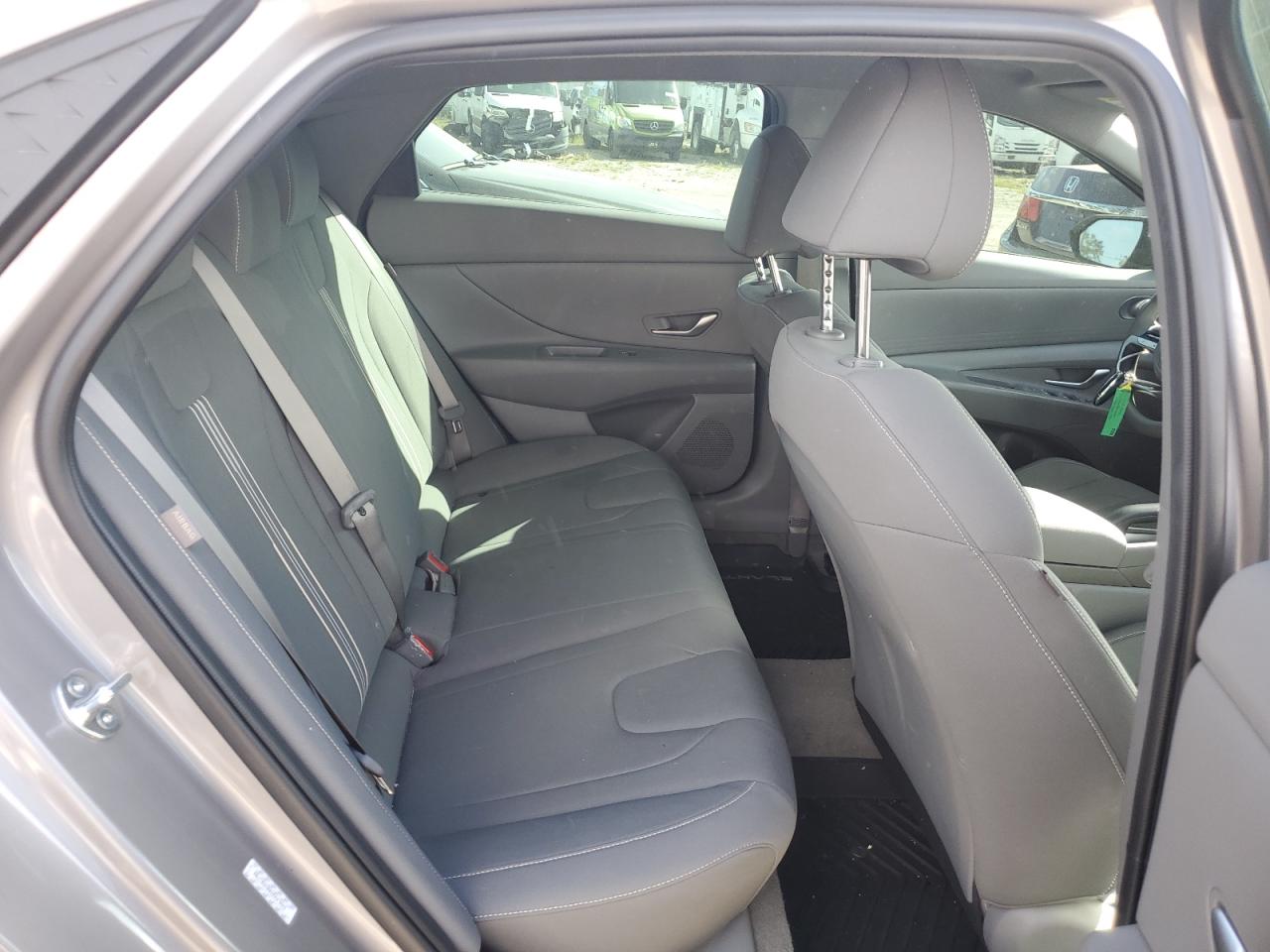 2024 Hyundai Elantra - Image 10