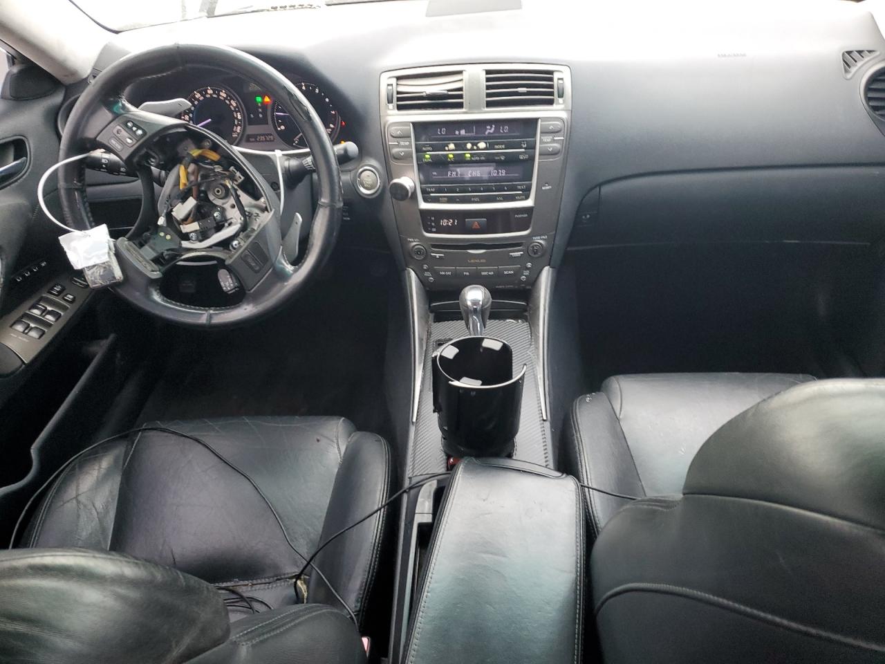 2006 Lexus IS - Image 8