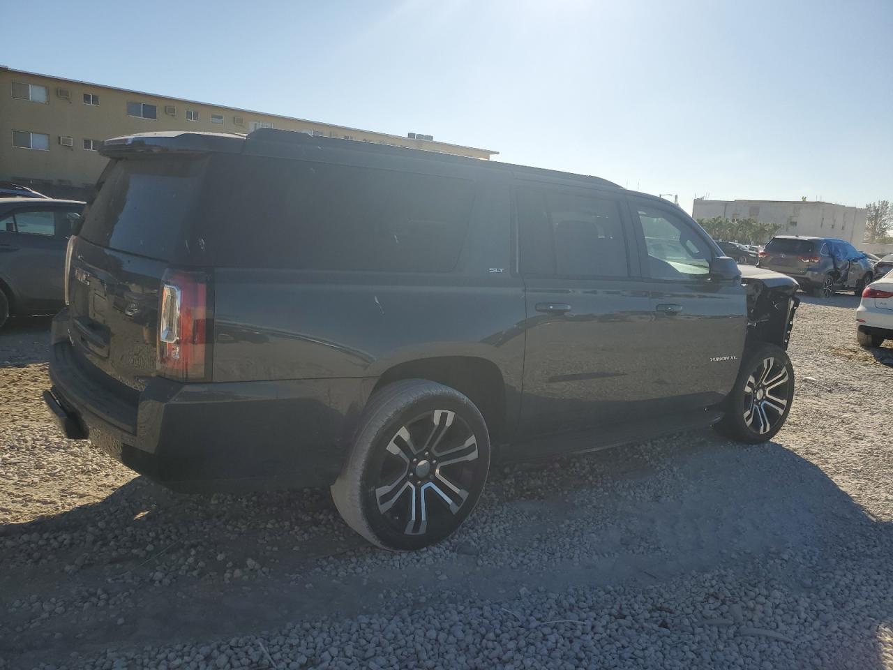 2019 GMC Yukon - Image 3