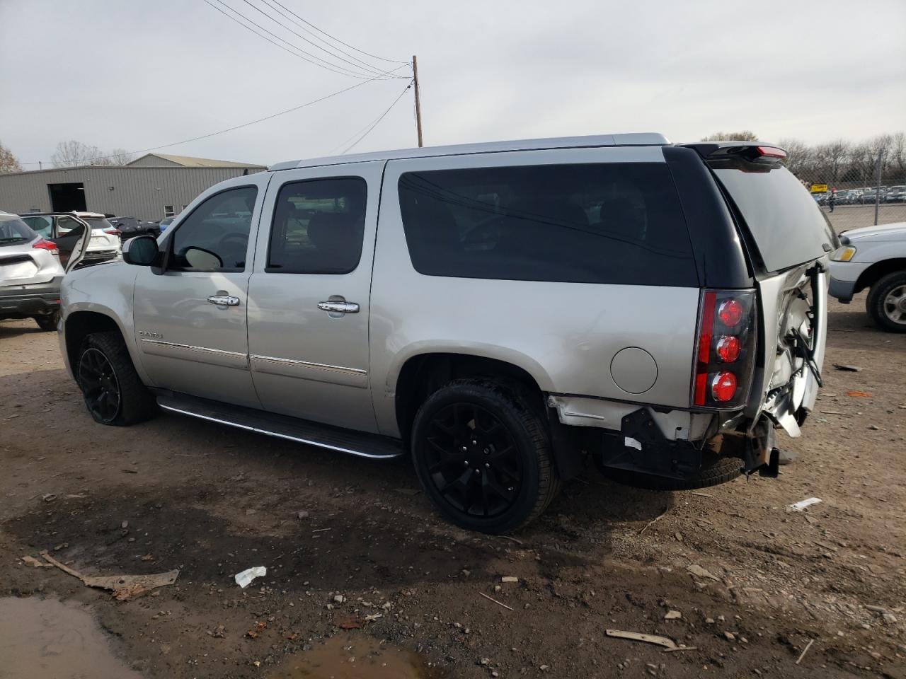 2011 GMC Yukon Xl Denali VIN: 1GKS2MEF6BR368922 Lot: 80426194