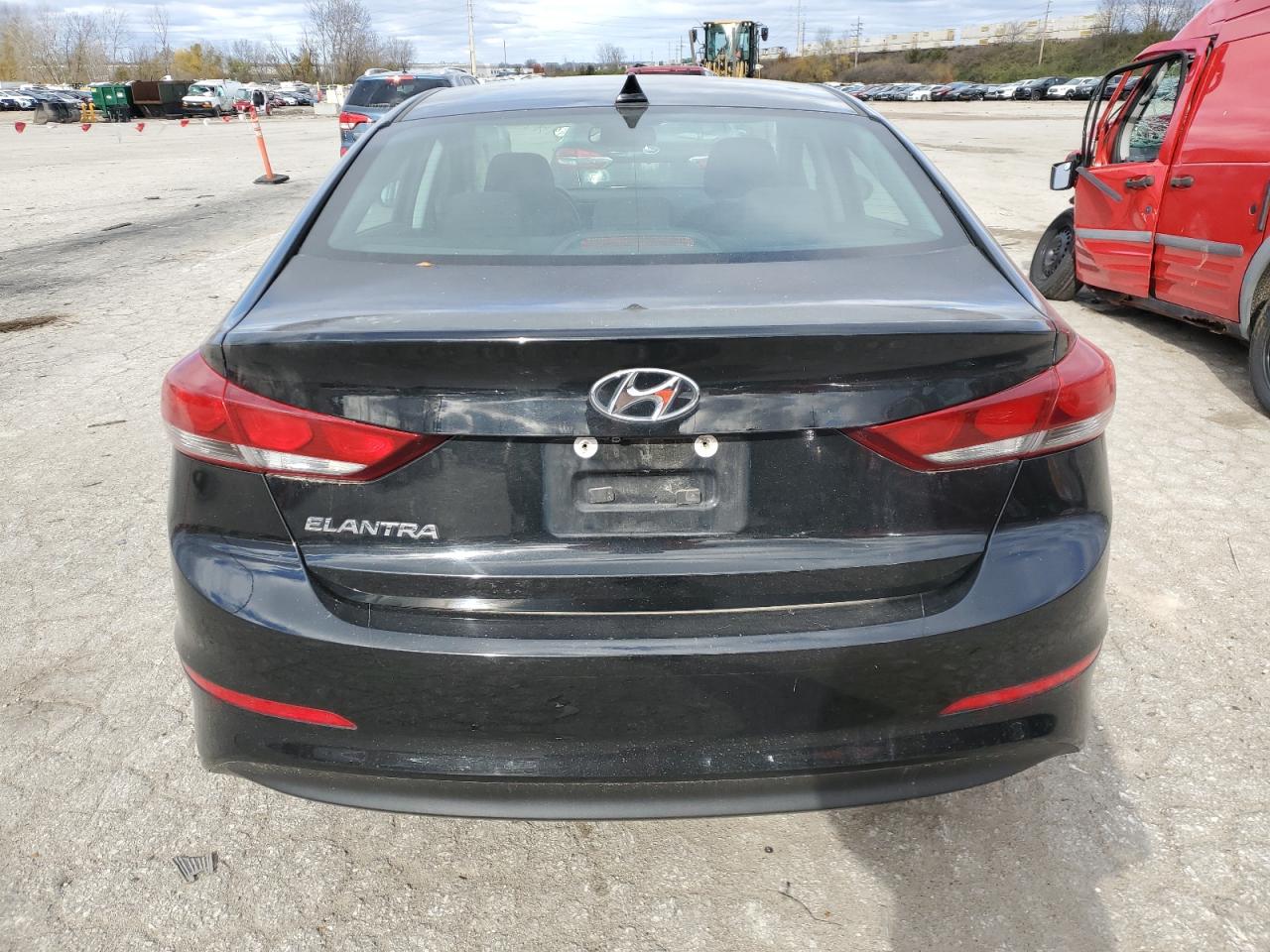 2017 Hyundai Elantra Se VIN: 5NPD84LF0HH138010 Lot: 81947404