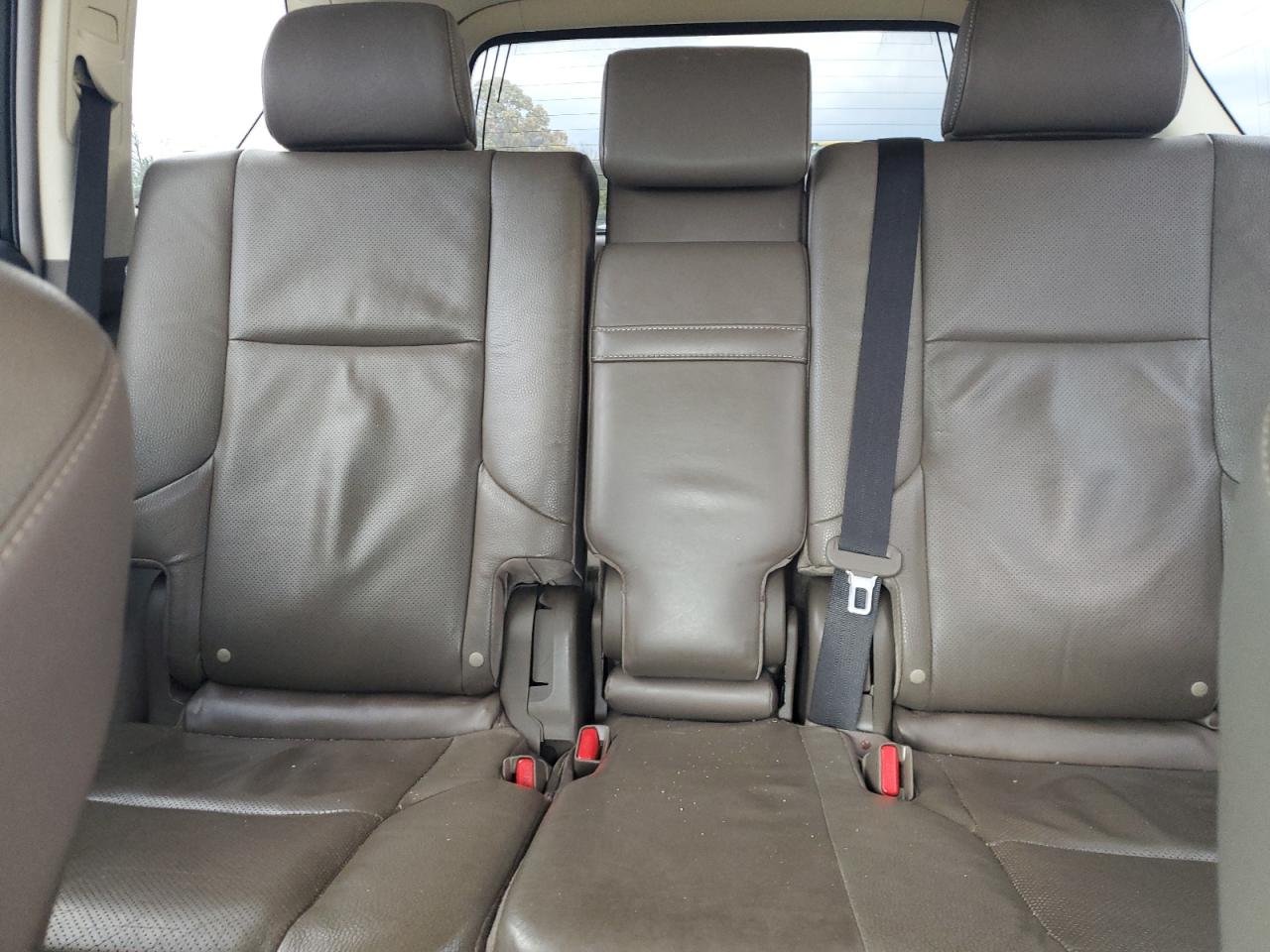 2014 Lexus GX - Image 10